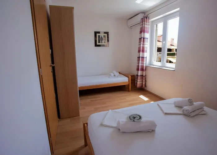 Buka Calm V By Interhome